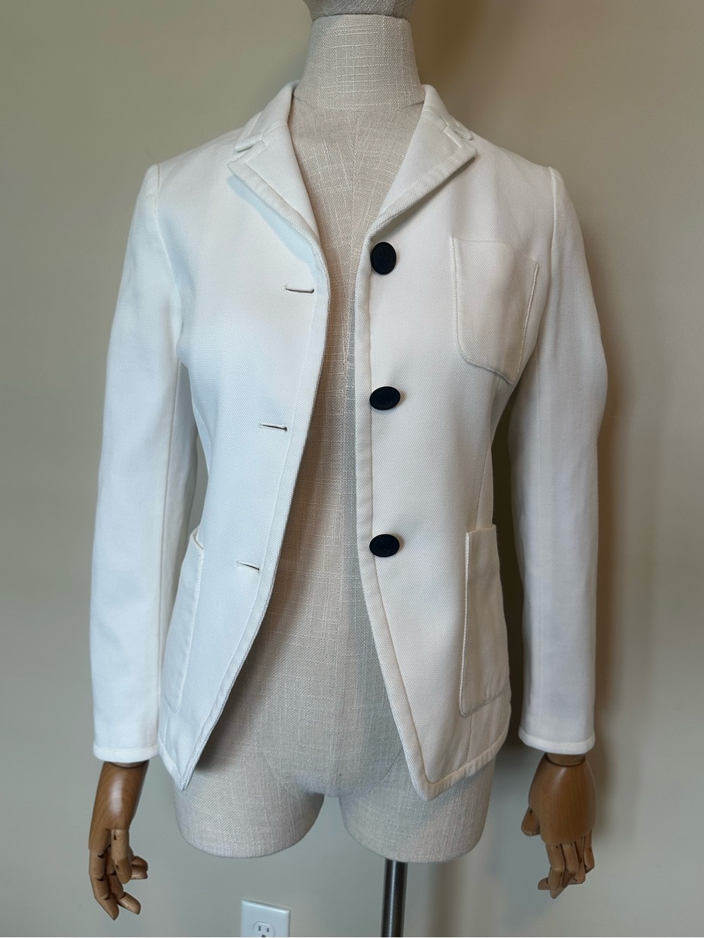 Rag & Bone Women’s Ivory Cotton Blazer Jacket with Black Buttons